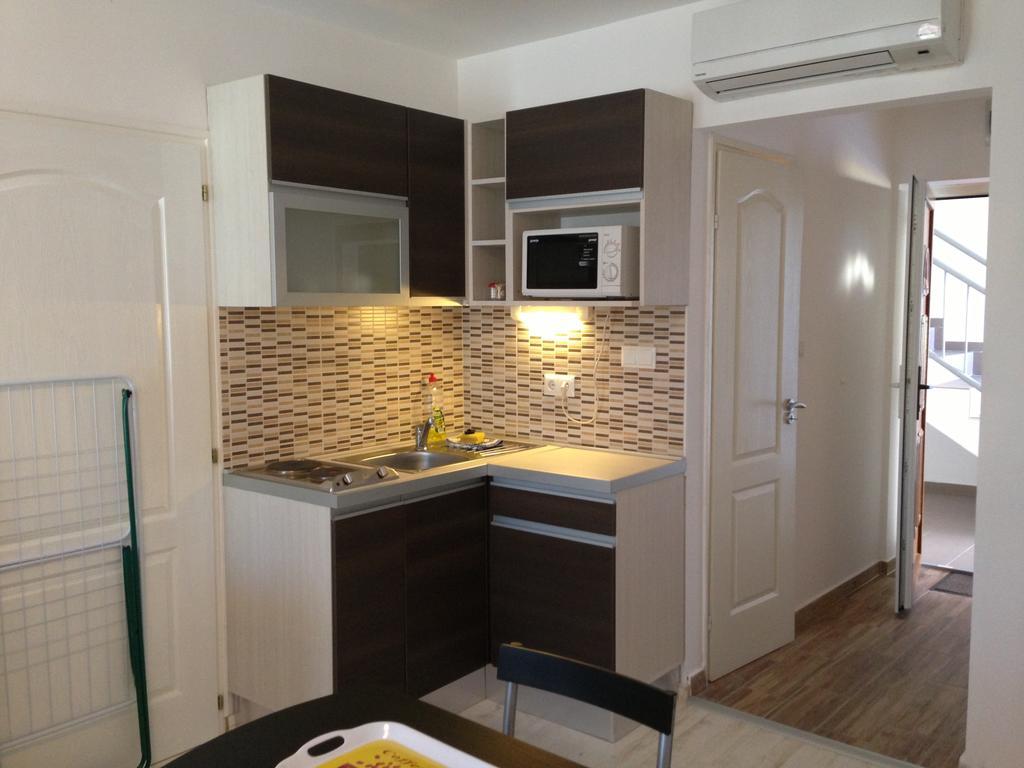 Lovagvar Apartments 久洛 客房 照片