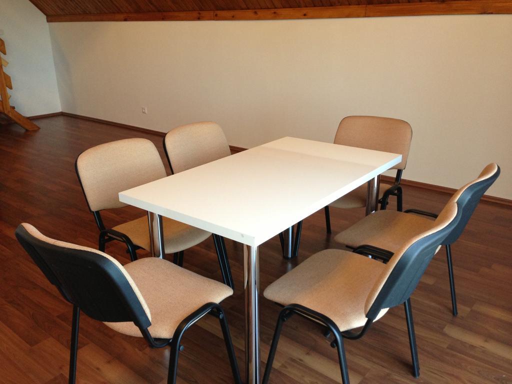 Lovagvar Apartments 久洛 客房 照片