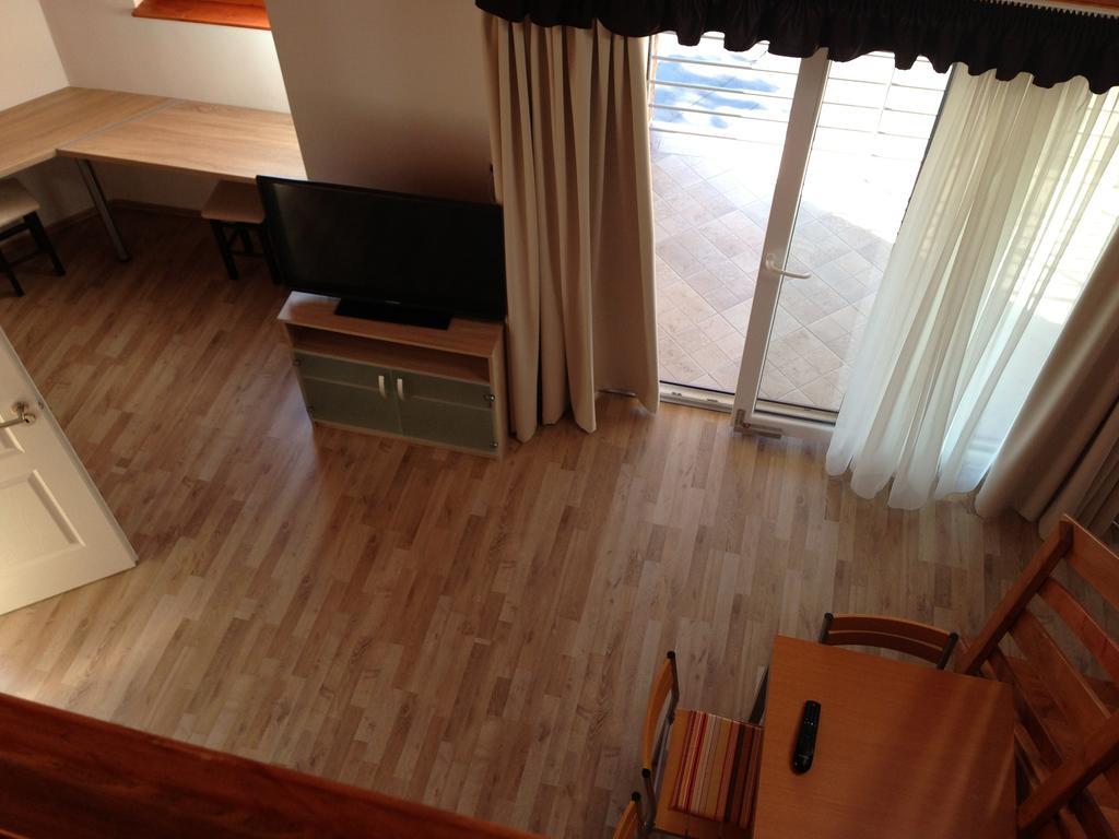 Lovagvar Apartments 久洛 外观 照片
